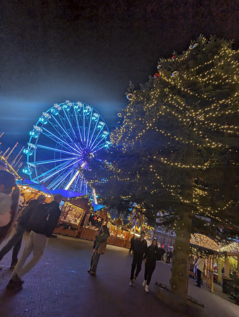 写真2_フローニンゲンのクリスマスマーケット2